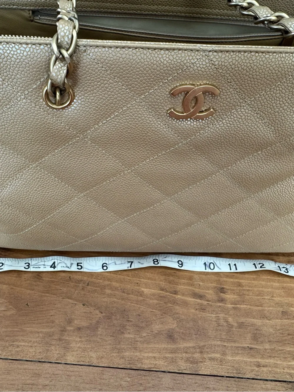 CHANEL authentic quilted